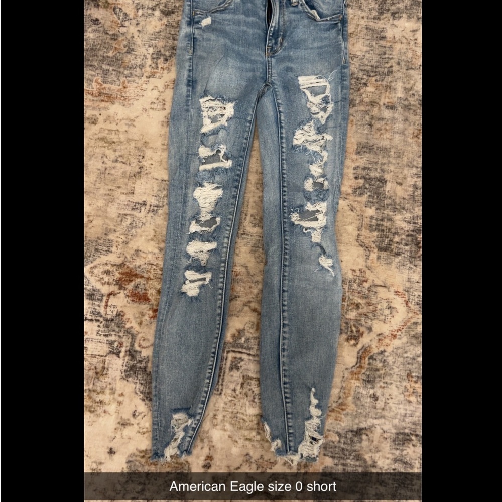 American Eagle Outfitters Women's Blue Distressed Jeans